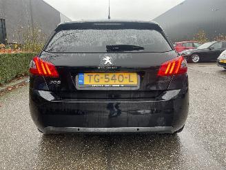 Peugeot 308 1.2 96kw picture 5