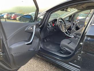 Opel Astra 1.4T picture 11