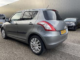 krockskadad bil auto Suzuki Swift 1.2 5drs exe 2011/5