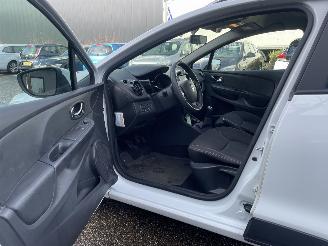 Renault Clio 1.5 dci stadion picture 9