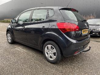 krockskadad bil auto Kia Venga 1.4 2011/7