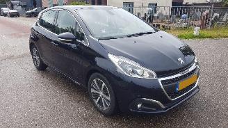 Peugeot 208 ALLURE  110PK picture 6