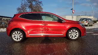 skadebil auto Renault Clio INFINETY 2022/2