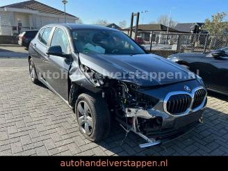 BMW 1-serie d Advantage Aut7G Live Cockpit LED Navi picture 9