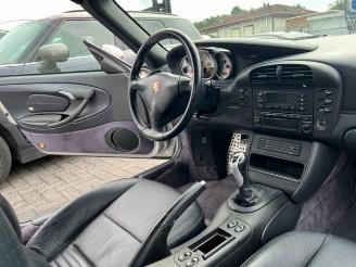 Porsche Boxster Cabriolet  2.7L Hardtop picture 8