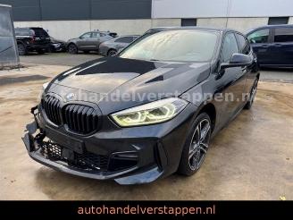 skadebil auto BMW 1-serie d M Sport Auto 99co2 - Leder Navi LED 2023/9