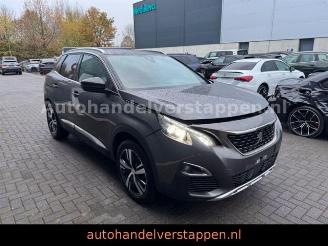 Unfallwagen Peugeot 3008 II Allure GT Line 96KW Puretech Panorama 2019/11