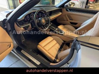 Porsche 911 Carrera 4 S Cabriolet -992- GT Silver picture 22