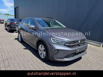 damaged passenger cars Volkswagen Taigo III Life Licht + Sicht Plus, IQ.DRIVE-Pake 2022/11