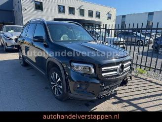 damaged passenger cars Mercedes GLB 200 d STYLE Automatic Leder Burmeister 2022/12