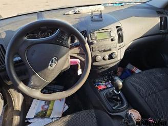 Hyundai I-30 i30 Crosswagon (WWH), Combi, 2007 / 2012 1.6 CRDi 16V VGT LP picture 5