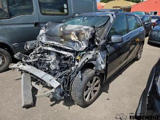 Coche siniestrado Mercedes B-klasse B (W246), Hatchback, 2011 / 2018 1.6 B-180 BlueEFFICIENCY Turbo 16V 2013/9