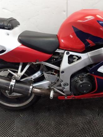 Honda CBR 900  picture 16