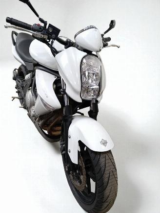 Kawasaki ER - 6 N  picture 3