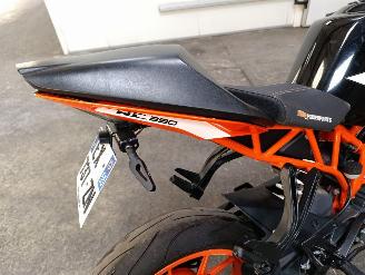 KTM  RC 390 picture 13