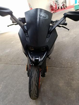 KTM  RC 390 picture 2