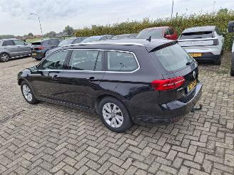 Voiture accidenté Volkswagen Passat 1.4 tsi  110kw  automaat navi clima 2017/2