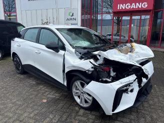 Vrakbiler auto MG 4 Electric, Hatchback, 2022 Standard 51 kWh 2023/2