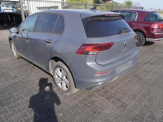 Volkswagen Golf 2.0 TDi picture 2