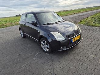 Suzuki Swift 1.3 picture 4