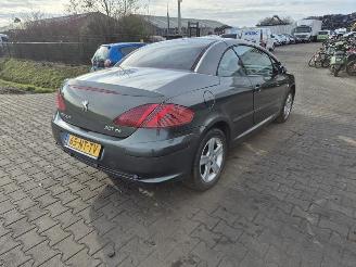 Démontage voiture Peugeot 307 CC 2.0 16v 2004/3