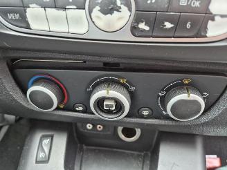 Renault Scenic 1.5 DCi picture 6