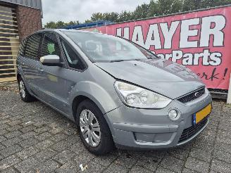 krockskadad bil auto Ford S-Max 2.0 trend 2009/11