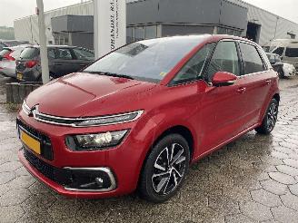 damaged passenger cars Citroën C4 SPACETOURER 1.2T 130PK Shine 2018/12
