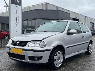 Avarii autoturisme Volkswagen Polo 1.4-16V Trendline 2000/1