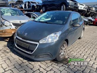 Salvage car Peugeot 208 208 I (CA/CC/CK/CL), Hatchback, 2012 / 2019 1.0 Vti 12V PureTech 2015/10