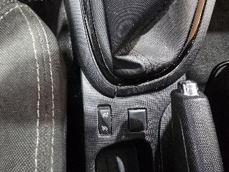 Renault Clio 0.9 TCe Expression picture 31