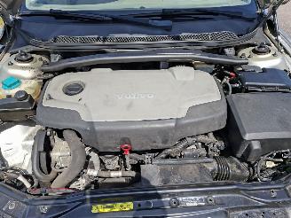 Volvo V-70 2.4 D AWD picture 9