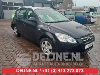 Salvage car Kia Cee d Cee'd Sporty Wagon (EDF), Combi, 2007 / 2012 1.6 CVVT 16V 2009/5