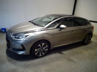 Citroën DS5 2.0 HDI HYBRIDE picture 5