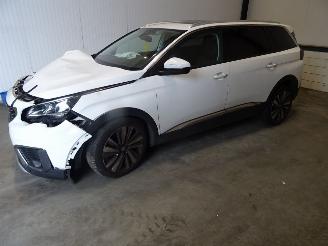 Démontage voiture Peugeot 5008 1.2 THP 2017/10