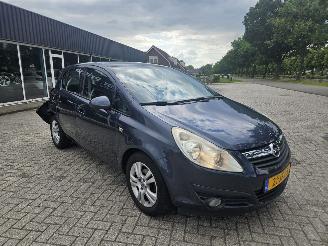 Opel Corsa 1.4 16V Twinport Hatchback  Benzine 1.364cc 66kW (90pk) FWD picture 4