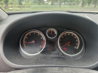 Opel Corsa 1.4 16V Twinport Hatchback  Benzine 1.364cc 66kW (90pk) FWD picture 12