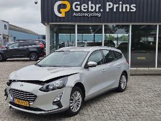 škoda osobní automobily Ford Focus 1.0 Ti-VCT EcoBoost 12V 125 Combi/o  Benzine 999cc 92kW (125pk) FWD 2019/12