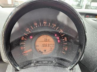 Toyota Aygo 1.0 12V VVT-i Hatchback  Benzine 998cc 51kW (69pk) FWD picture 15