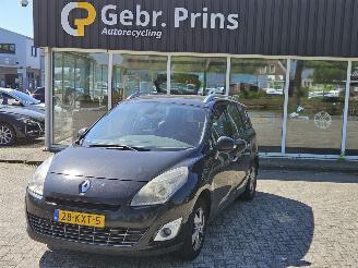 Renault Scenic 1.4 16V TCe 130 MPV Benzine 1.397cc 96kW (131pk) FWD 2010/3