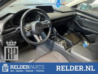 Mazda 3 3 (BP), Sedan, 2018 2.0 SkyActiv-G 122 M Hybrid 16V picture 9