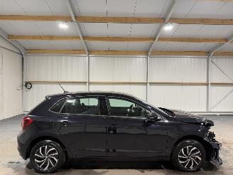 Vaurioauto  passenger cars Volkswagen Polo 1.0TSI 70 KW Life Business 2023/12