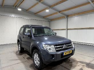 Mitsubishi Pajero 3.2 DI-D 125kW Automaat Airco Invite High Roof picture 3