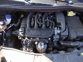 Peugeot 2008  picture 8