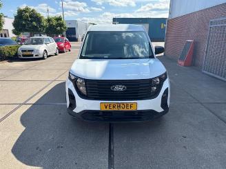 Vrakbiler auto Ford Courier Transit Courier, Van, 2023 1.0 EcoBoost 100 2024/4
