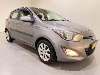 Auto incidentate Hyundai I-20 HB 1.2 i-Deal Navi/Airco 2014/2
