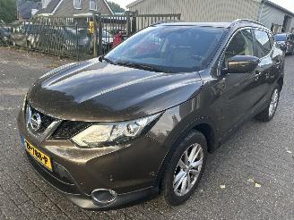 Schadeauto Nissan Qashqai 1.2 DIG-T  Automaat  ( Leer-Panoramadak ) 2016/7