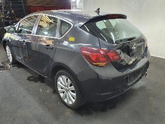 Opel Astra J 1.4 Cosmo picture 4