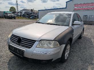 Auto da rottamare Volkswagen Passat 1.9 2003/9