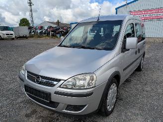 Salvage car Opel Combo 1.6 2008/1